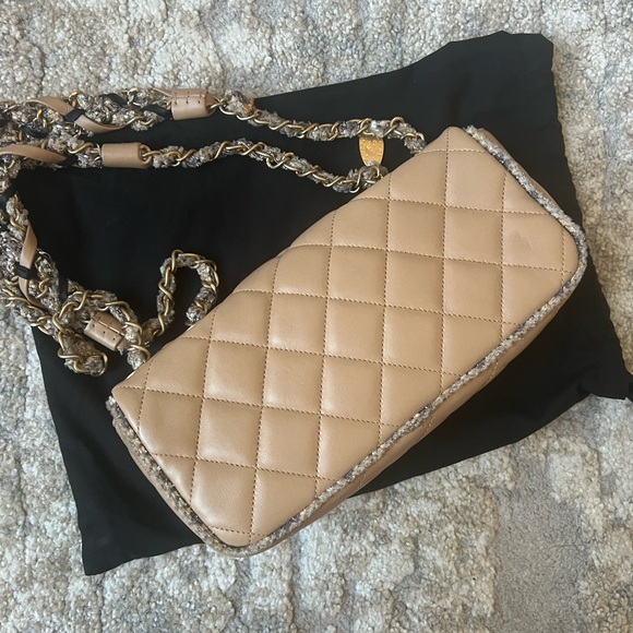 Authentic Chanel Tweedy Flap East-West Style Bag - Picture 7 of 16